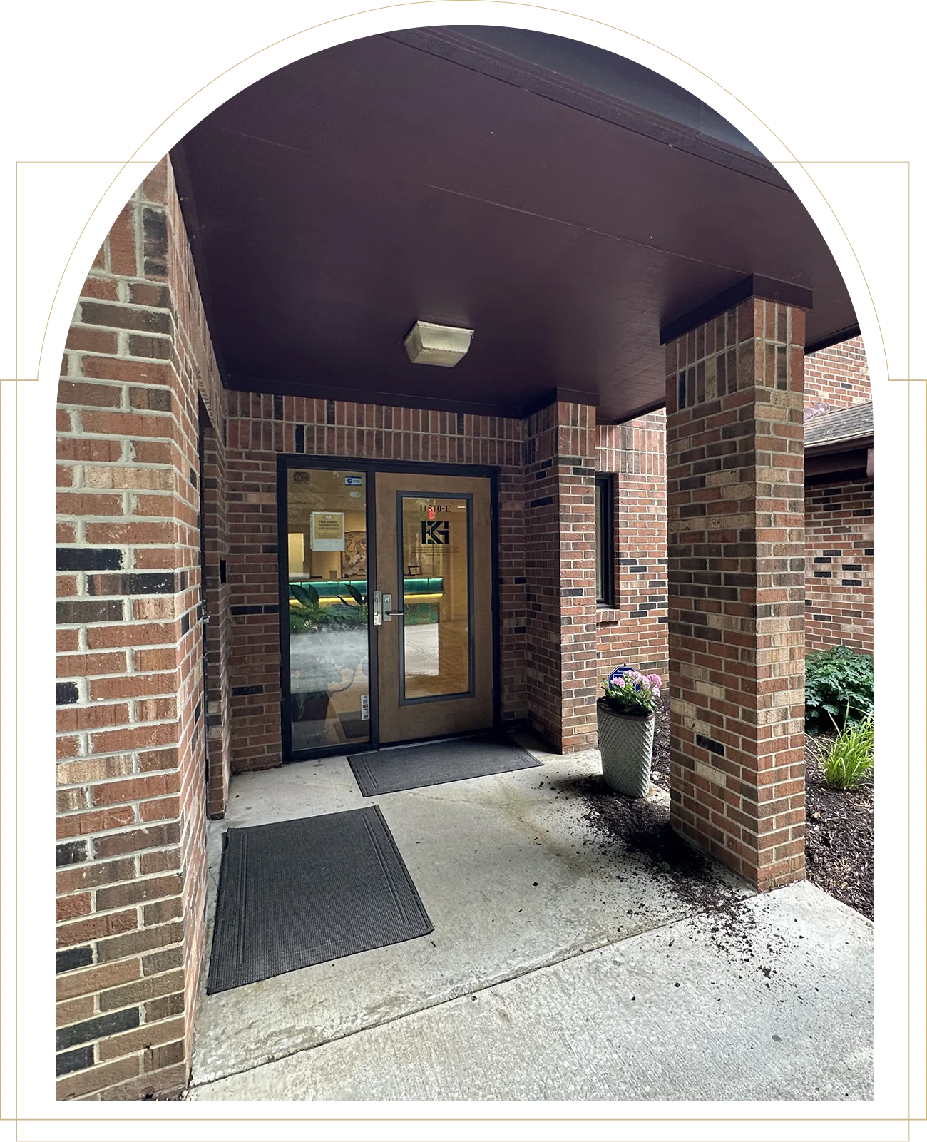 Dr. Kortnie Strother working under the microscope at Rock Creek Endodontics